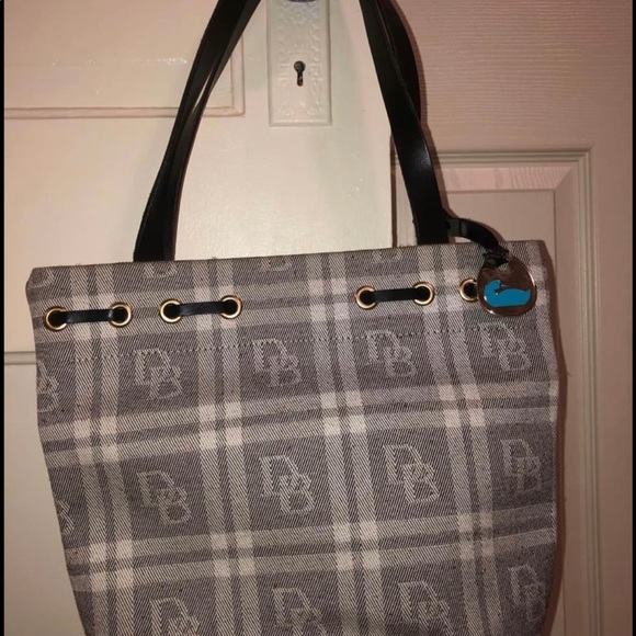 Purses - Picture 8 of 9